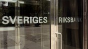 Riksbank sänker reporäntan